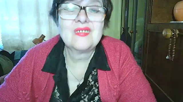 Snapshot of VeronicaGold511 chatting on 17, 4, 2026 VeronicaGold511 online show from 17, 4, 2026
