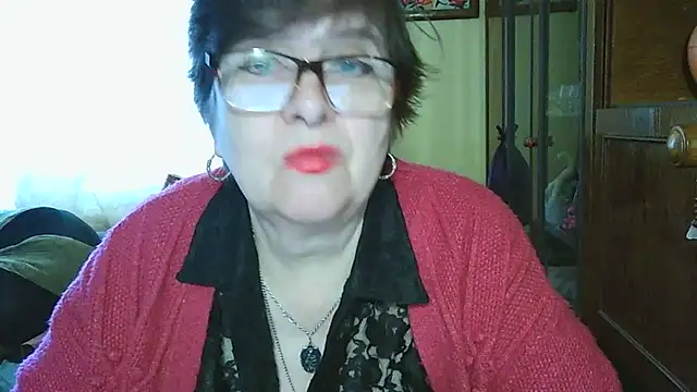 Snapshot of VeronicaGold511 chatting on 2, 5, 2026 VeronicaGold511 online show from 2, 5, 2026