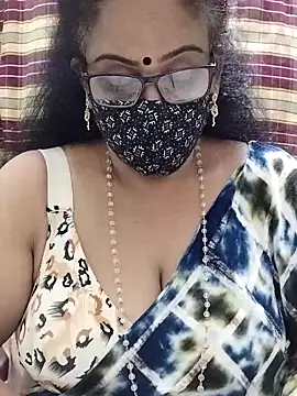 Snapshot of sweet-lotus chatting on 8, 9, 2025 sweet-lotus online show from 8, 9, 2025