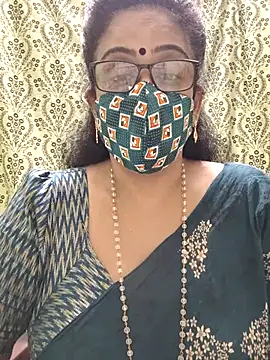 Snapshot of sweet-lotus chatting on 9, 10, 2025 sweet-lotus online show from 9, 10, 2025