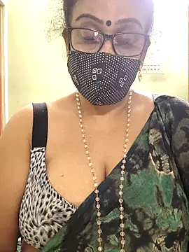 Snapshot of sweet-lotus chatting on 7, 11, 2025 sweet-lotus online show from 7, 11, 2025