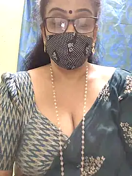 Snapshot of sweet-lotus chatting on 9, 11, 2025 sweet-lotus online show from 9, 11, 2025