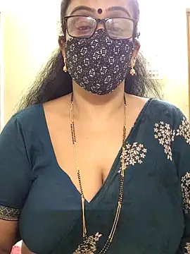 Snapshot of sweet-lotus chatting on 5, 12, 2025 sweet-lotus online show from 5, 12, 2025