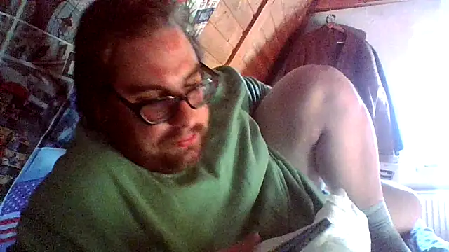 Snapshot of chubbyDavid1998 chatting on 27, 10, 2025 chubbyDavid1998 online show from 27, 10, 2025