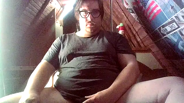 Snapshot of chubbyDavid1998 chatting on 31, 10, 2025 chubbyDavid1998 online show from 31, 10, 2025