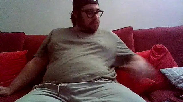 Snapshot of chubbyDavid1998 chatting on 4, 12, 2025 chubbyDavid1998 online show from 4, 12, 2025