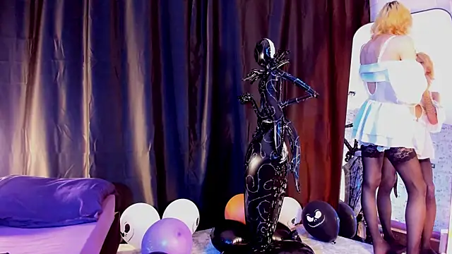 Snapshot of Anjela_Botton chatting on 30, 10, 2025 Anjela Botton online show from 30, 10, 2025