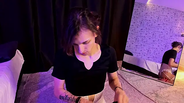 Snapshot of Anjela_Botton chatting on 13, 11, 2025 Anjela Botton online show from 13, 11, 2025