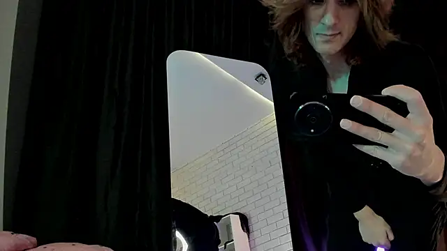 Snapshot of Anjela_Botton chatting on 15, 12, 2025 Anjela Botton online show from 15, 12, 2025