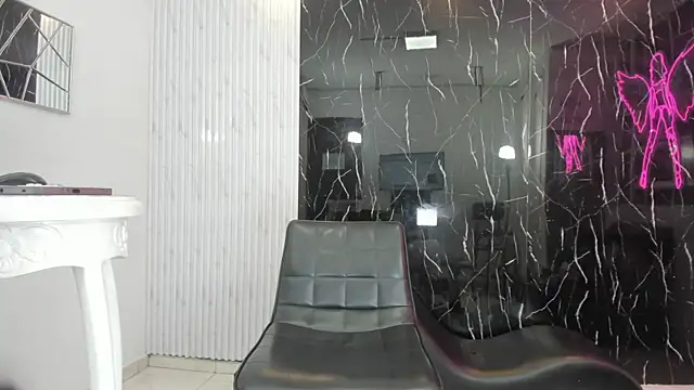 Nini Beyker online show from 19, 12, 2025