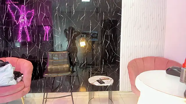 Nini Beyker online show from 6, 3, 2026