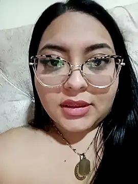 Snapshot of RachelCute1 chatting on 18, 10, 2025 RachelCute1 online show from 18, 10, 2025