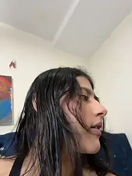 Snapshot of vikysexy283 chatting on 18, 11, 2025 vikysexy283 online show from 18, 11, 2025