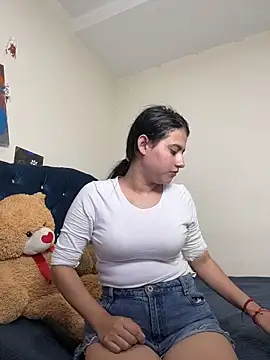 Snapshot of vikysexy283 chatting on 22, 11, 2025 vikysexy283 online show from 22, 11, 2025