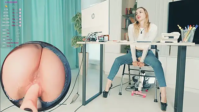 Snapshot of milahouston chatting on 30, 11, 2025 milahouston online show from 30, 11, 2025