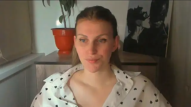 Snapshot of JuliaMuuun chatting on 31, 3, 2026 JuliaMuuun online show from 31, 3, 2026