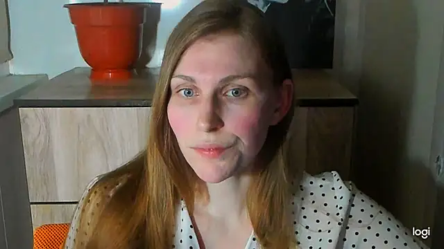 JuliaMuuun online show from 13, 7, 2026