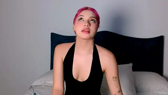 Snapshot of angelinhaaa chatting on 14, 11, 2025 angelinhaaa online show from 14, 11, 2025