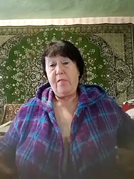 Snapshot of CrystalLime6411 chatting on 25, 9, 2025 CrystalLime6411 online show from 25, 9, 2025