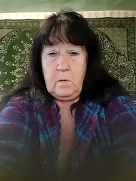 Snapshot of CrystalLime6411 chatting on 6, 10, 2025 CrystalLime6411 online show from 6, 10, 2025