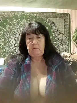 Snapshot of CrystalLime6411 chatting on 7, 10, 2025 CrystalLime6411 online show from 7, 10, 2025