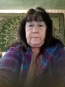 Snapshot of CrystalLime6411 chatting on 8, 10, 2025 CrystalLime6411 online show from 8, 10, 2025