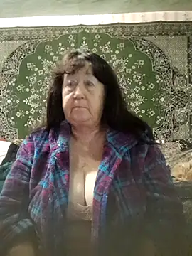 Snapshot of CrystalLime6411 chatting on 25, 11, 2025 CrystalLime6411 online show from 25, 11, 2025