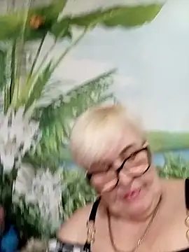 VioletSweet5566 online show from 2, 4, 2026