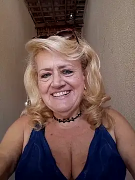 Snapshot of Belladama61 chatting on 9, 9, 2025 Belladama61 online show from 9, 9, 2025