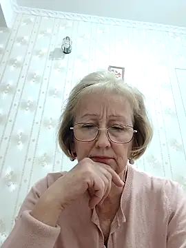 AlikaSwan5821 online show from 17, 11, 2025