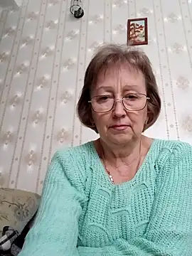 AlikaSwan5821 online show from 11, 2, 2026