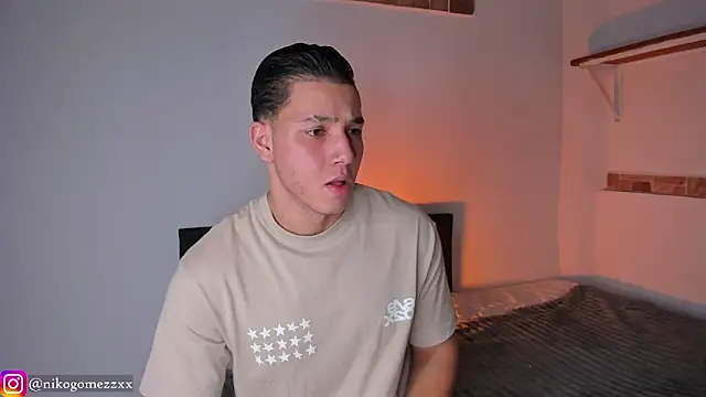 Snapshot of max_valiant1 chatting on 15, 10, 2025 max valiant1 online show from 15, 10, 2025