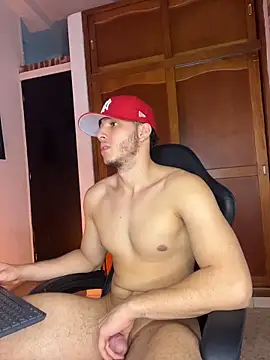 Snapshot of max_valiant1 chatting on 19, 12, 2025 max valiant1 online show from 19, 12, 2025