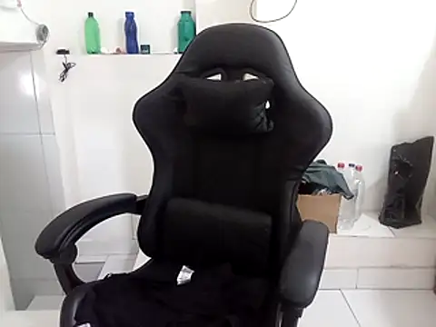 moreno25centimetro online show from 11, 11, 2025