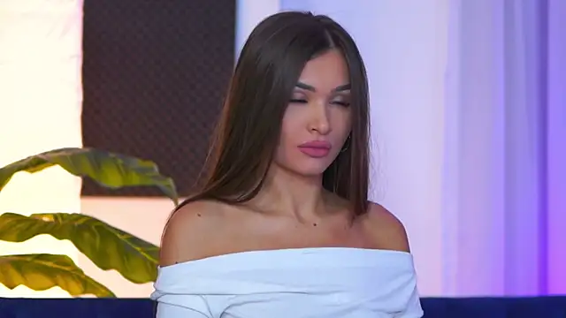 KyssaraPlay online show from 8, 10, 2025