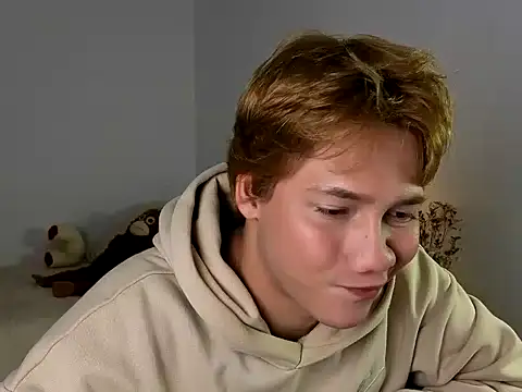 ConnieVarela online show from 15, 12, 2025