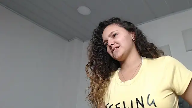 Giia Monroe online show from 21, 11, 2025