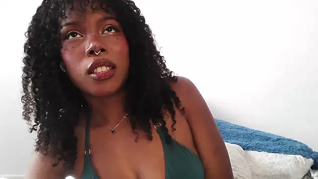 Snapshot of SparklingSoleil chatting on 29, 9, 2025 SparklingSoleil online show from 29, 9, 2025