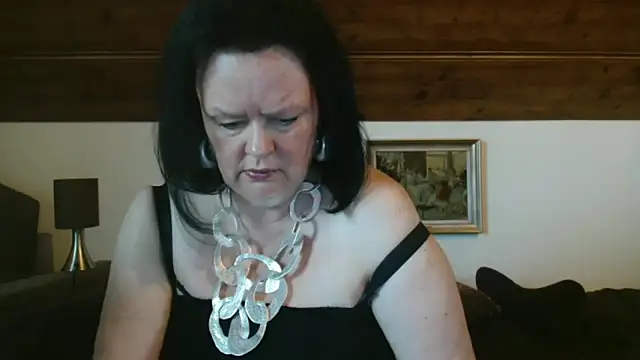 TiffanyMature online show from 12, 10, 2025