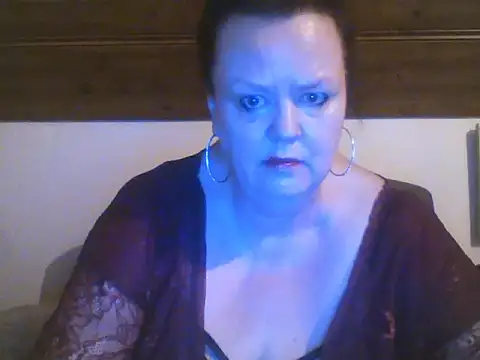TiffanyMature online show from 14, 4, 2026