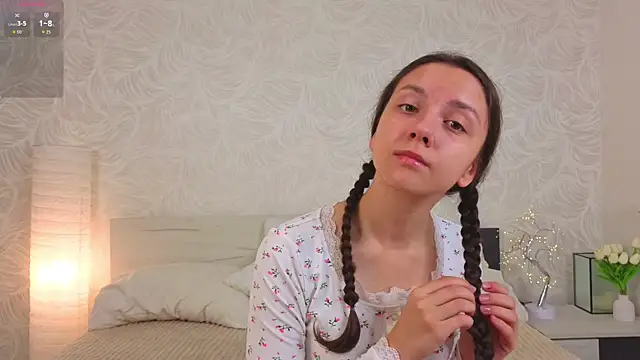 GiseleLamos online show from 10, 10, 2025