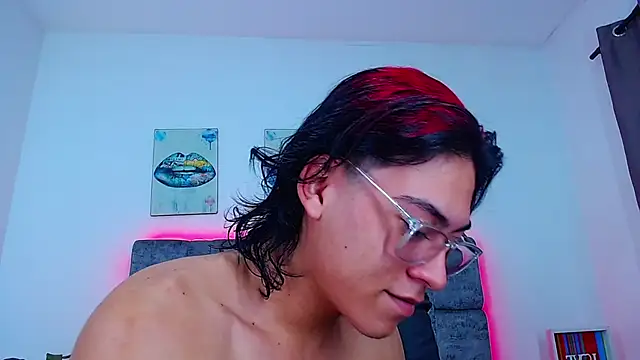 dirty model online show from 12, 10, 2025