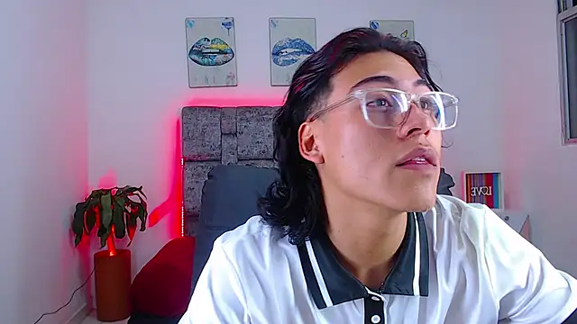 dirty model online show from 15, 10, 2025