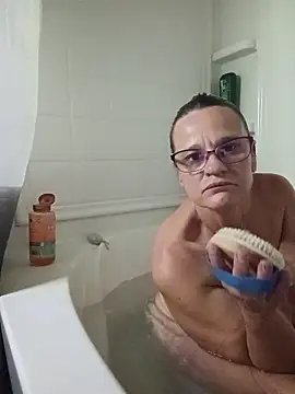 Snapshot of PremiumKitty chatting on 14, 10, 2025 PremiumKitty online show from 14, 10, 2025