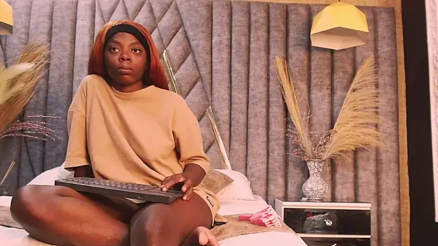 Snapshot of OliviaGarciaa chatting on 20, 9, 2025 OliviaGarciaa online show from 20, 9, 2025