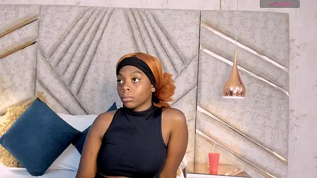 Snapshot of OliviaGarciaa chatting on 28, 9, 2025 OliviaGarciaa online show from 28, 9, 2025