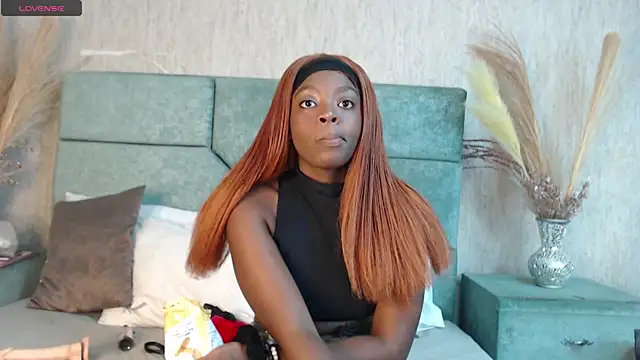 Snapshot of OliviaGarciaa chatting on 11, 10, 2025 OliviaGarciaa online show from 11, 10, 2025