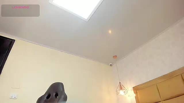 MELISSAROUGE online show from 16, 4, 2026