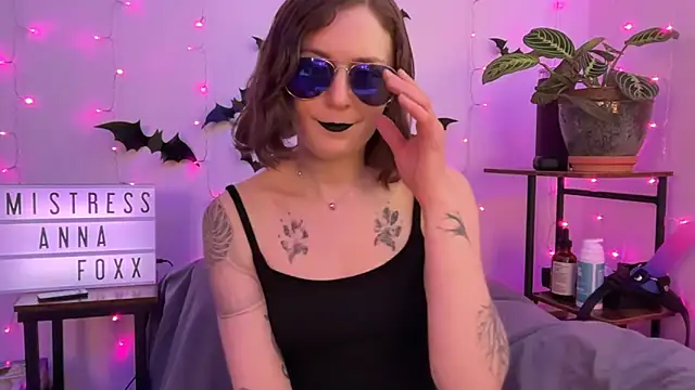 mistressannafoxx online show from 6, 11, 2025