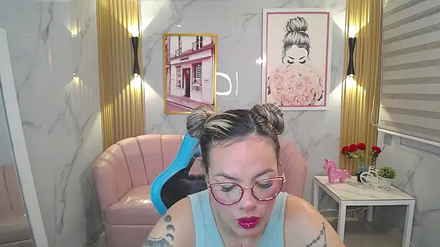 Jade Jones a online show from 21, 9, 2025